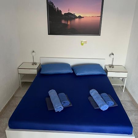 Villa Berlin Bol Exteriör bild