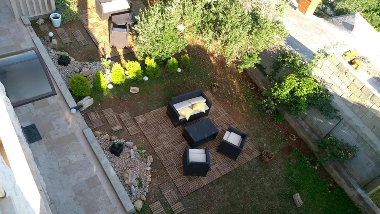Villa Berlin Bol Exteriör bild