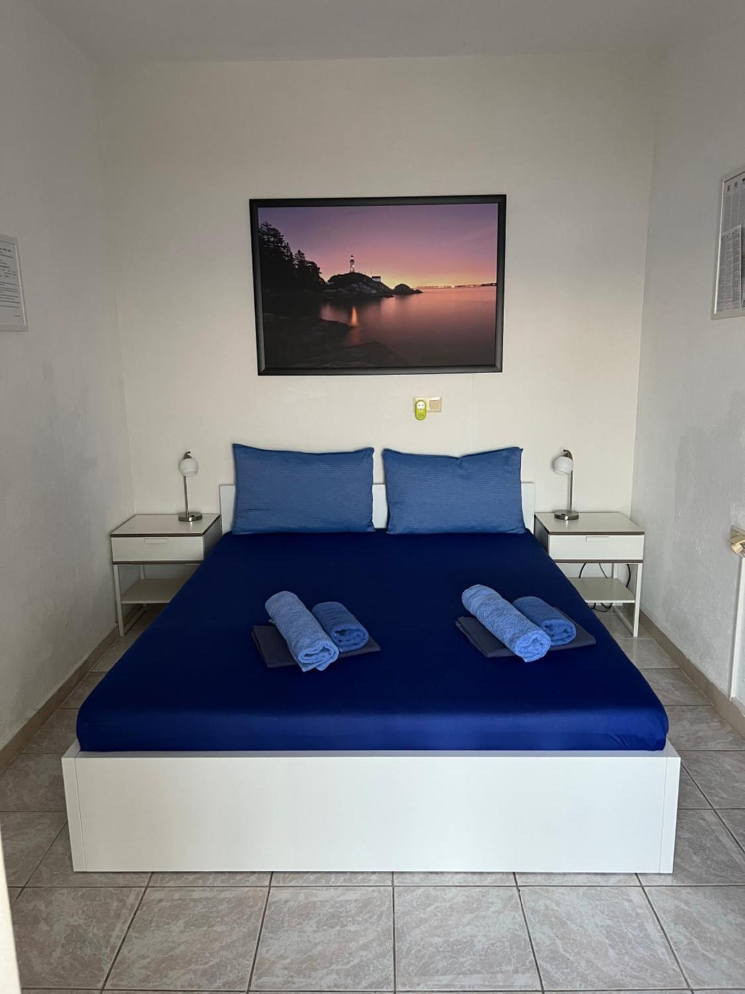 Villa Berlin Bol Exteriör bild